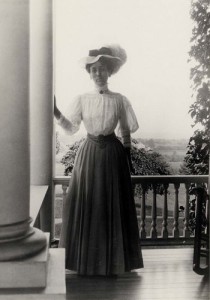 Laura Sargent on the Pleasant View porch, P05149