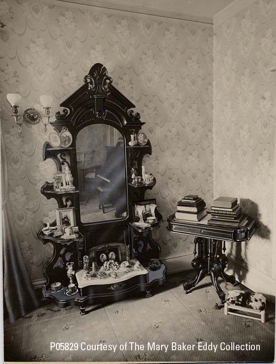 P05829_WhatNot_Pink_Room_CH_v3