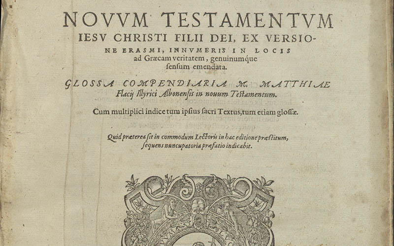 Tēs tou huiou Theou kainēs diathēkēs apanta = Nouum Testamentum Iesu Christi filii Dei, ex versione Erasmi : innumeris in locis ad Graecum veritatem, genuinumque sensum emendata : glossa compendiaria