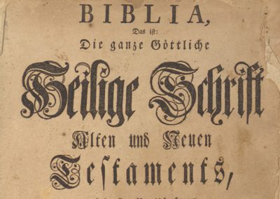 Biblia, das ist die ganze Gottliche Heilige Schrift Alten und Neuen Testaments, nach der Deutschen Uebersetzung D. Martin Luthers; mit jedes Capitels furzen summarien, auch beygefügten vielen und richtigen Parallelen: nebst einem Anhang des dritten und vierten Buchs Esra, und des dritten Buchs der Maccabaer